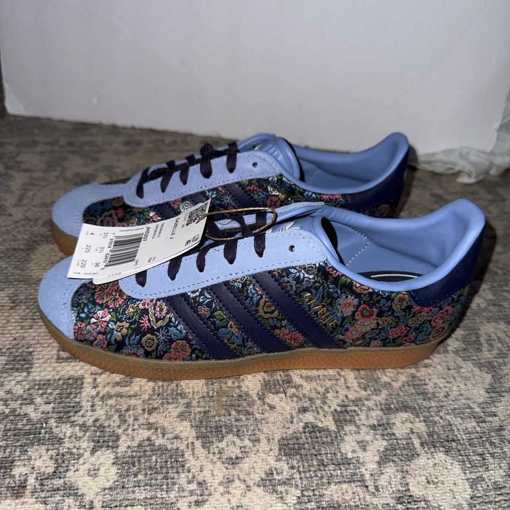 adidas Kids Floral Pattern Light Blue Navy Sneakers